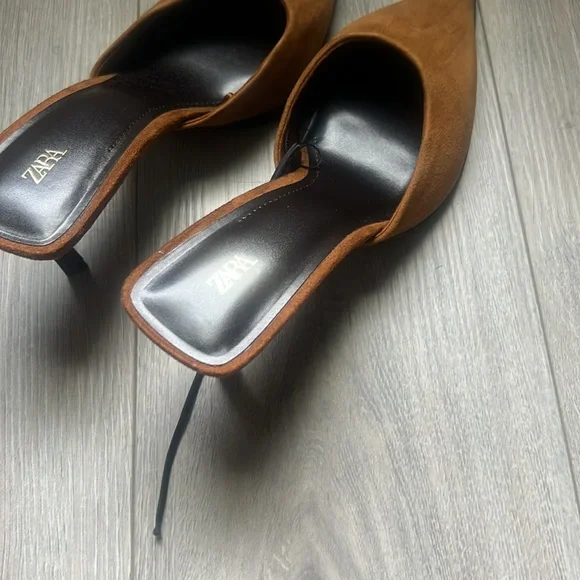 Elegant Brown Women's Mules - Picture 6 of 8